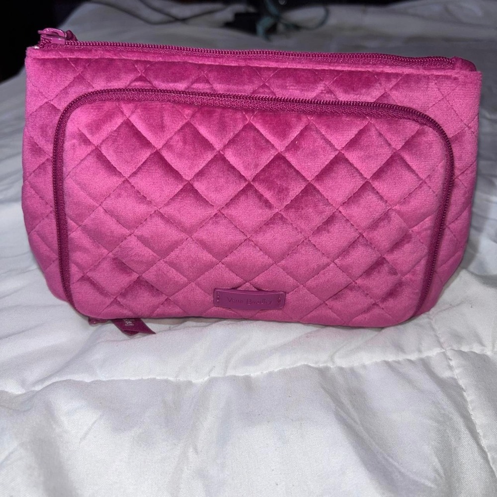 Vera Bradley pink quilted makeup bag excellent condition